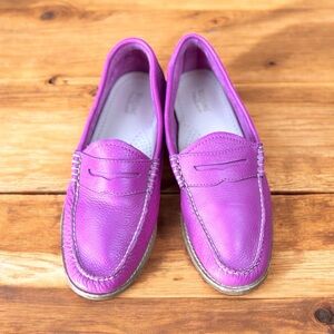 G.H. Bass &‎ Co. Pink Vintage Size 8 Weejuns penny loafers